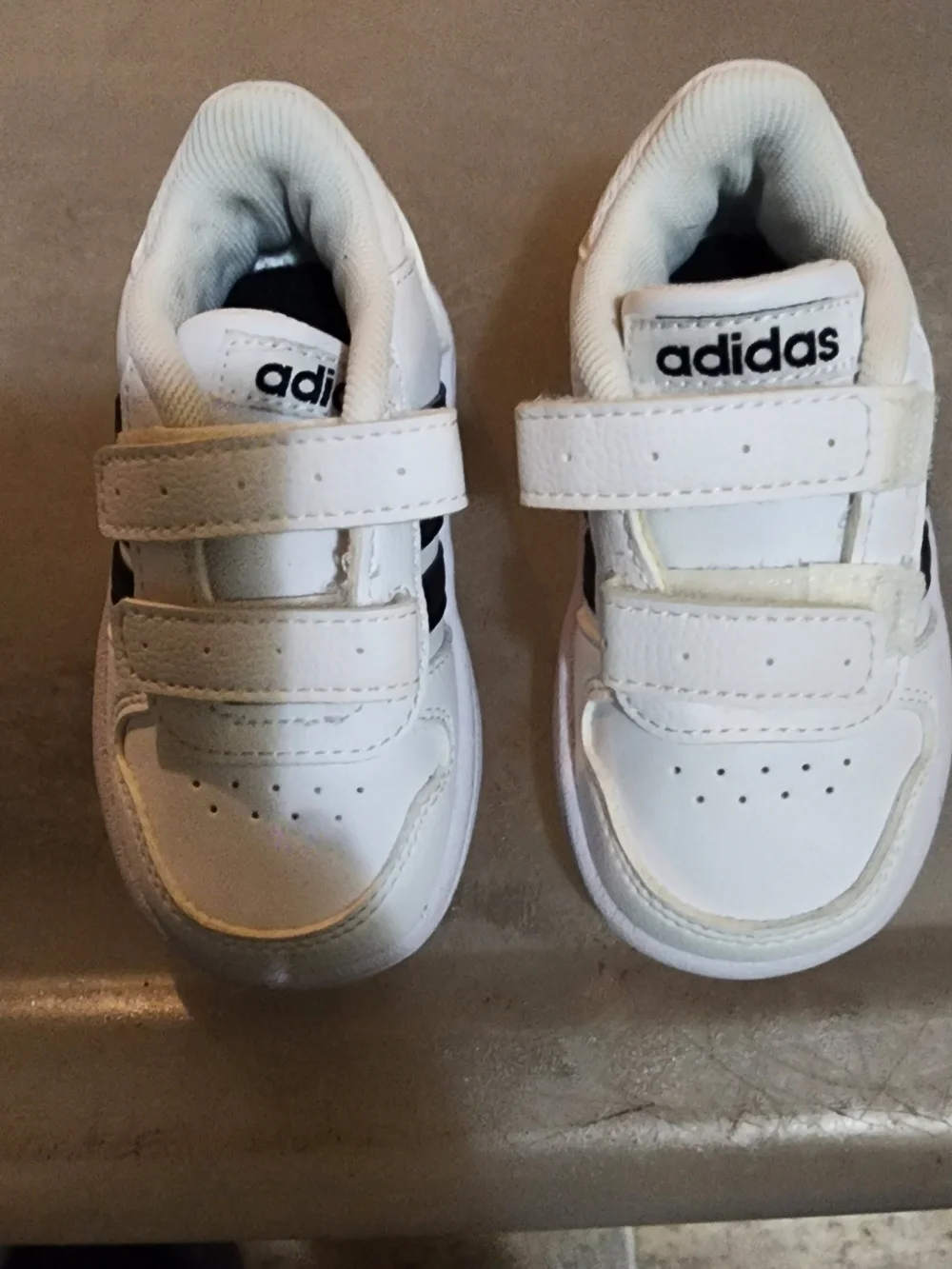 Brand new Adidas Kids White & Black Velcro Size 5 Sneakers